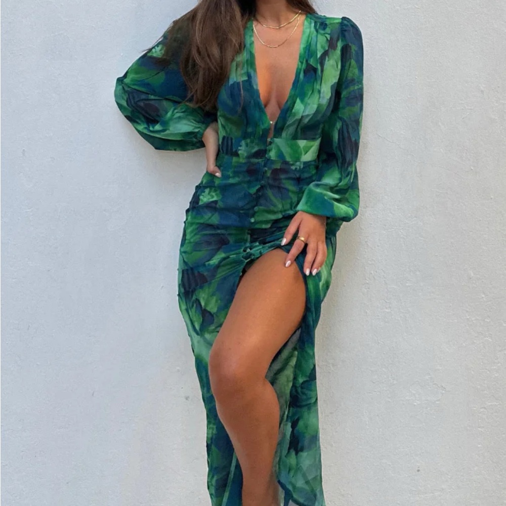 Elegant Green Floral Midi Dress - Runaway the label Calista print